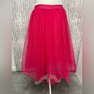 Haute Monde fuchsia tulle skirt. Sz Large
